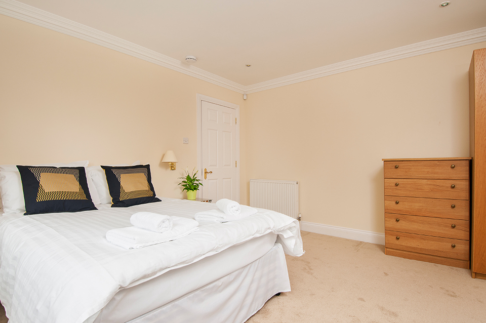 Bedroom with double bed in Murrayfield, Edinburgh