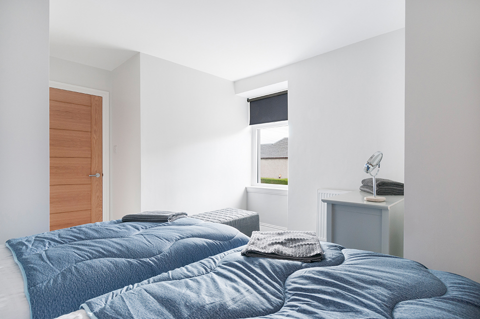 Adjacent flat two single beds bedroom, Auchterarder high street