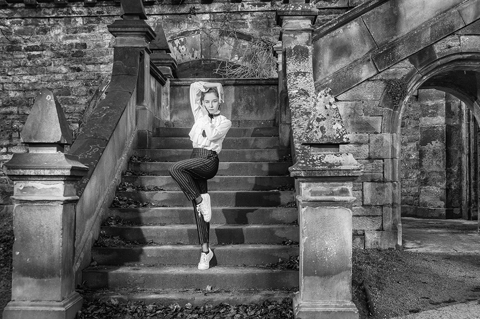 Dancer at Mckenzie bridge, Stockbridge, Edinburgh