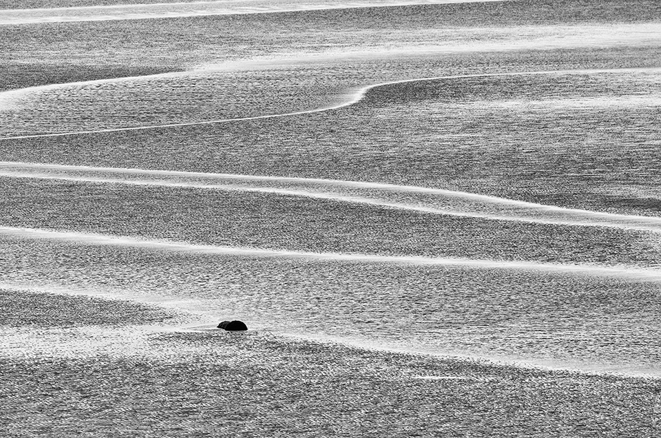 Black & White photograph of Silverknowes beach, Edinburgh