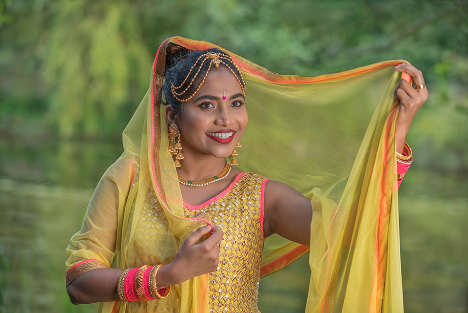 Half-length portrait of Bollywood dancer