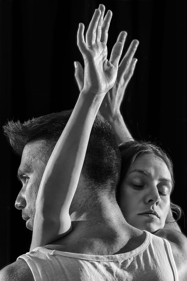 Close up of dancers Daniel Lourenco and Mary Mannion 
