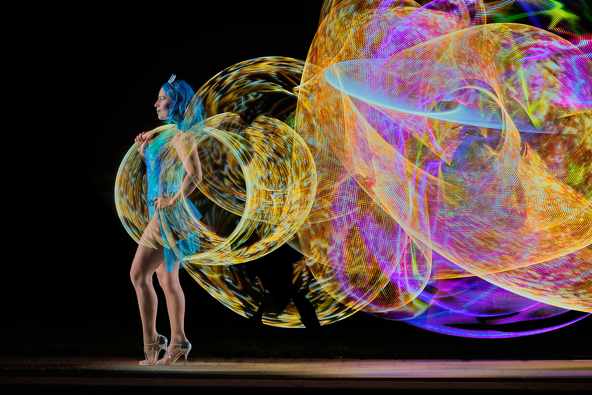 Circus Artist Jusztina Hermann with LED hoop, image no 18