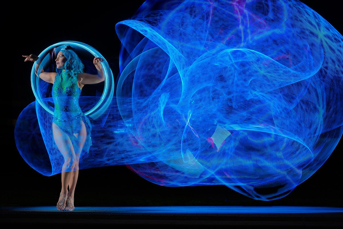 Circus Artist Jusztina Hermann with LED hoop, image no 20